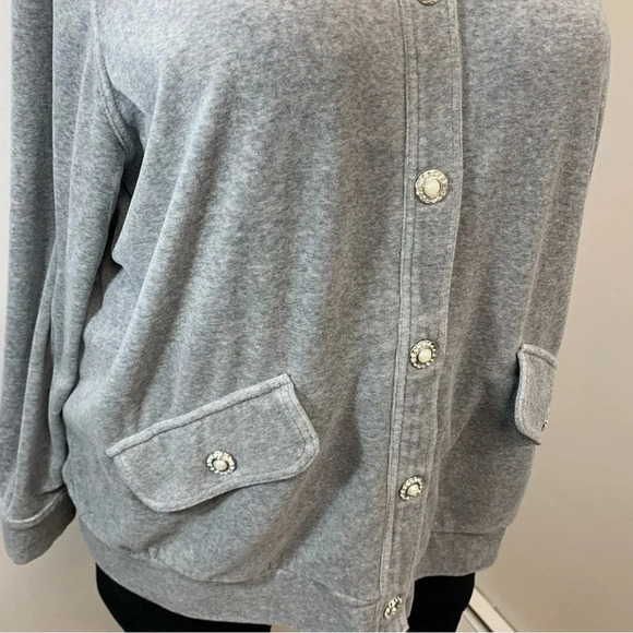 D & D Lifestyle Womans Velour Outfit Size 2X  Gray Pull On Pants  Jacket Buttons - Picture 3 of 16